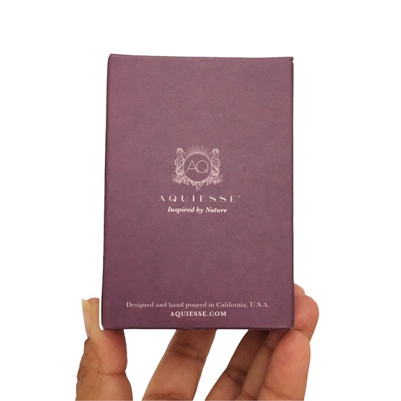 AQUIESSE Black Fig Luxury Scented Candle - Picture 2 of 3